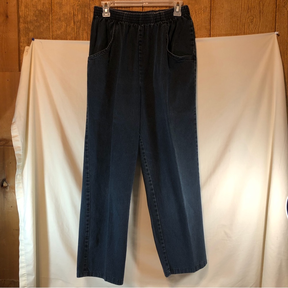 Cascade Blues Woman’s pull on black jeans with pockets 16 women’s
